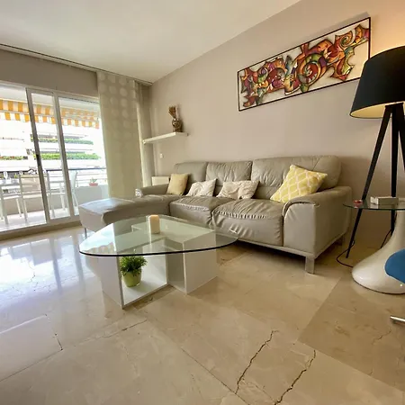 Apartment Peace Views And Terrace In Marbella