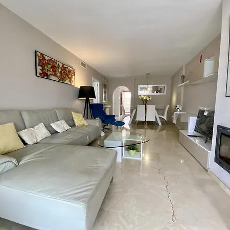Apartment Peace Views And Terrace In